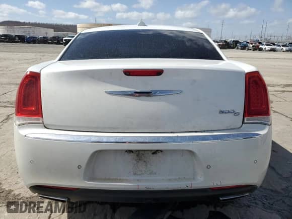 2015 Chrysler 300 C with VIN 2C3CCAET3FH739529, listed as a Copart auction lot 47520495 with 151,096 mi miles and Salvage title. Bid and sale history available at DreamBid. Image 6.