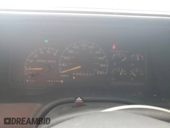 2000 Chevrolet Tahoe Z71 with VIN 1GNEK13RXYR137011, listed as a Copart auction lot 63754865 with 151,766 mi miles and Salvage title. Bid and sale history available at DreamBid. Image 9.