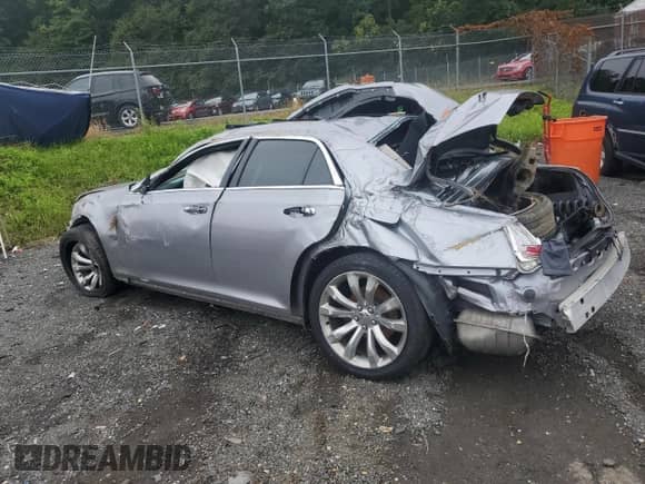 2018 Chrysler 300 Limited с VIN 2C3CCAEG6JH301759, выставлен на аукционе Copart как лот 69450665 с пробегом 124 097 миль миль и Списание • Salvage title. История ставок и продаж доступна на DreamBid. Изображение 2.