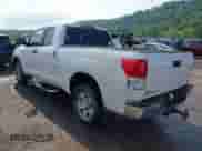 2012 Toyota Tundra с VIN 5TFUM5F16CX032465, выставлен на аукционе IAAI как лот 42460427 с пробегом 273 997 миль миль и . История ставок и продаж доступна на DreamBid. Изображение 3.
