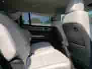 2024 Hyundai Santa Fe SE с VIN 5NMP14GL1RH014912, выставлен на аукционе Copart как лот 64688334 с пробегом 5 568 миль миль и Списание • Salvage title. История ставок и продаж доступна на DreamBid. Изображение 11.