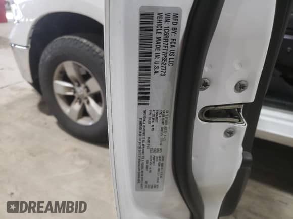 2023 Ram 1500 Tradesman z VIN 1C6RR7FT7PS527773, wystawiony jako Copart lot #44564895 z przebiegiem 46 041 mil mil oraz Czysty tytuł • Clean title. Historia ofert i sprzedaży dostępna na DreamBid. Obrazek 13.