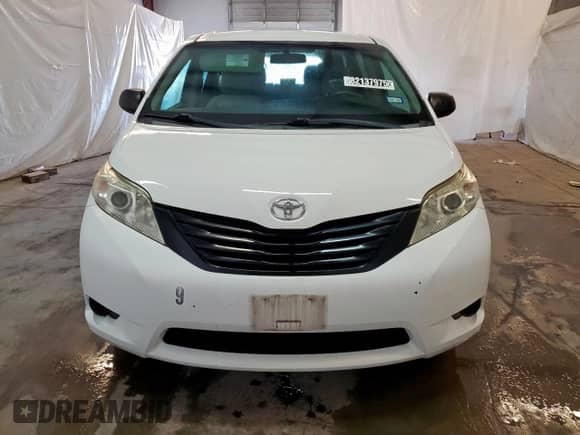 2017 Toyota Sienna L with VIN 5TDZZ3DC3HS824604, listed as a Copart auction lot 82137975 with 43,506 mi miles and Clean title. Bid and sale history available at DreamBid. Image 5.