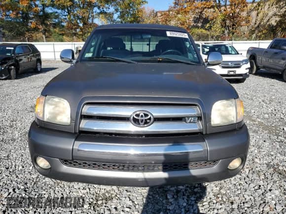 2004 Toyota Tundra SR5 z VIN 5TBBT44184S452719, wystawiony jako Copart lot #89925925 z przebiegiem 126 745 mil mil oraz Czysty tytuł • Clean title. Historia ofert i sprzedaży dostępna na DreamBid. Obrazek 5.