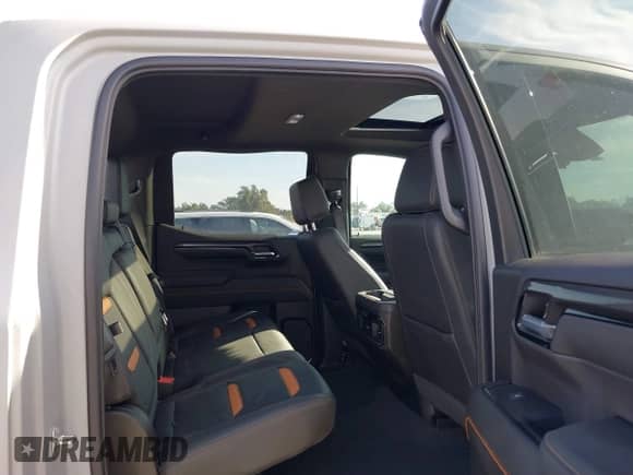 2023 GMC Sierra 1500 AT4 с VIN 1GTUUEEL3PZ192722, выставлен на аукционе IAAI как лот 41656902 с пробегом 24 206 миль миль и . История ставок и продаж доступна на DreamBid. Изображение 8.