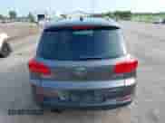 2012 Volkswagen Tiguan S с VIN WVGAV7AX1CW004596, выставлен на аукционе IAAI как лот 42772345 с пробегом 93 758 миль миль и . История ставок и продаж доступна на DreamBid. Изображение 16.