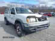 1998 Nissan Frontier XE z VIN 1N6DD26Y4WC361816, wystawiony jako IAAI lot #41783622 z przebiegiem 141 834 mil mil oraz . Historia ofert i sprzedaży dostępna na DreamBid. Obrazek 6.