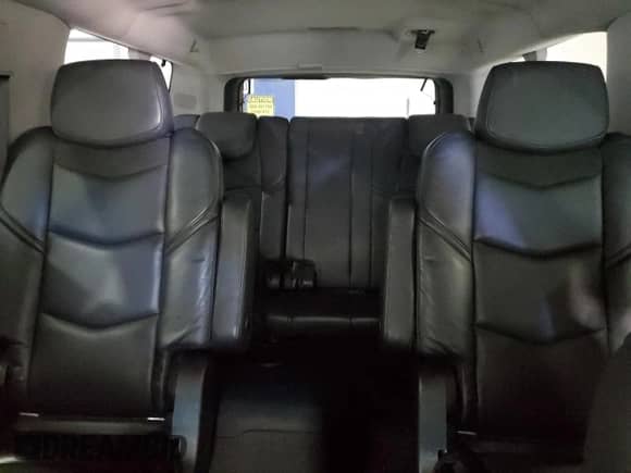 2019 Cadillac Escalade ESV Luxury с VIN 1GYS4HKJ9KR159805, выставлен на аукционе Copart как лот 54040405 с пробегом 89 302 миль миль и Списание • Salvage title. История ставок и продаж доступна на DreamBid. Изображение 10.