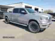 2019 Ram 1500 Laramie с VIN 1C6SRFRT8KN536528, выставлен на аукционе Copart как лот 68197045 с пробегом 98 856 миль миль и Списание • Salvage title. История ставок и продаж доступна на DreamBid. Изображение 4.