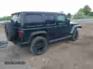 2021 Jeep Wrangler Unlimited Sahara Altitude z VIN 1C4HJXEG2MW622665, wystawiony jako IAAI lot #42257397 z przebiegiem 36 406 mil mil oraz . Historia ofert i sprzedaży dostępna na DreamBid. Obrazek 4.