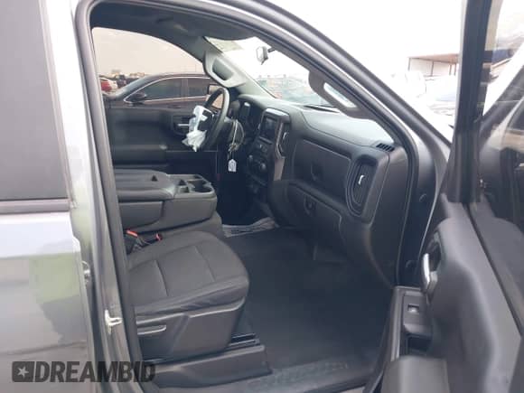 2020 Chevrolet Silverado 1500 Custom z VIN 3GCPWBEF2LG302881, wystawiony jako IAAI lot #43100349 z przebiegiem 89 376 mil mil oraz . Historia ofert i sprzedaży dostępna na DreamBid. Obrazek 5.