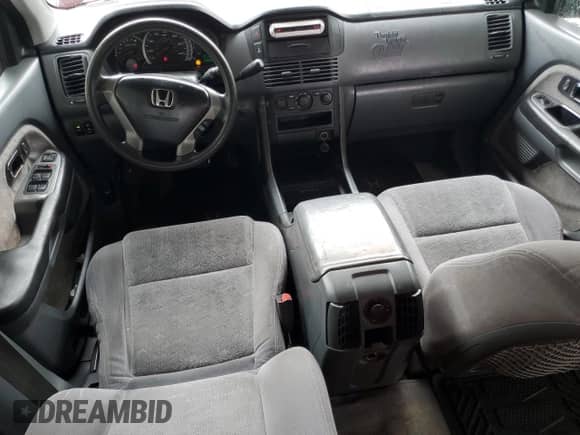 2003 Honda Pilot LX с VIN 2HKYF18163H588885, выставлен на аукционе Copart как лот 50256955 с пробегом 266 883 миль миль и Списание • Salvage title. История ставок и продаж доступна на DreamBid. Изображение 8.