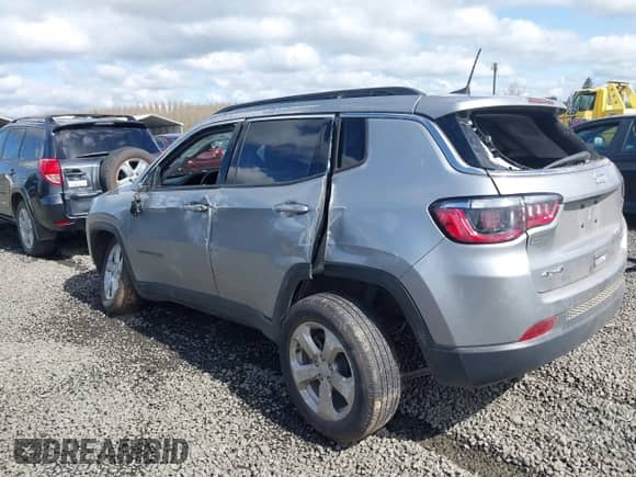 2022 Jeep Compass Altitude with VIN 3C4NJDBB9NT135223, listed as a IAAI auction lot 41935451 with 38,215 mi miles and . Bid and sale history available at DreamBid. Image 3.