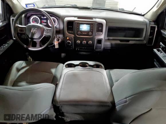 2018 Ram 1500 Tradesman z VIN 1C6RR7FT5JS281958, wystawiony jako Copart lot #86096385 z przebiegiem 119 010 mil mil oraz Czysty tytuł • Clean title. Historia ofert i sprzedaży dostępna na DreamBid. Obrazek 8.