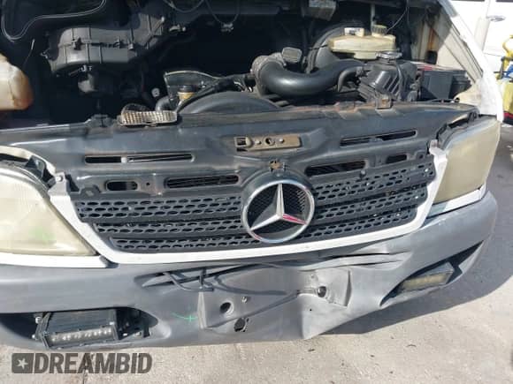 2005 Dodge Sprinter with VIN WD2PD644655758551, listed as a IAAI auction lot 41687177 with 436,566 mi miles and . Bid and sale history available at DreamBid. Image 6.