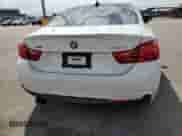 2017 BMW 4 Series 430i xDrive z VIN WBA4R9C55HK680896, wystawiony jako Copart lot #57622395 z przebiegiem 59 489 mil mil oraz Szkoda całkowita • Salvage title. Historia ofert i sprzedaży dostępna na DreamBid. Obrazek 6.