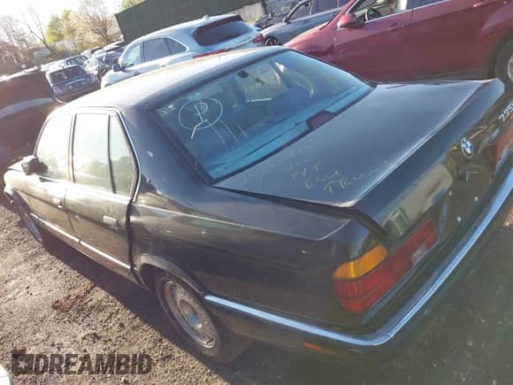 1988 BMW 7 Series с VIN WBAGB4318J3209844, выставлен на аукционе IAAI как лот 42133230 с пробегом Не указан миль и . История ставок и продаж доступна на DreamBid. Изображение 3.
