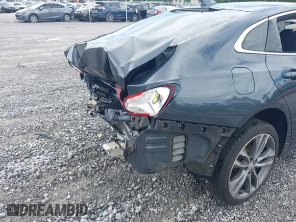 2021 Chevrolet Malibu LT z VIN 1G1ZD5ST8MF006303, wystawiony jako IAAI lot #42764025 z przebiegiem 123 668 mil mil oraz . Historia ofert i sprzedaży dostępna na DreamBid. Obrazek 6.