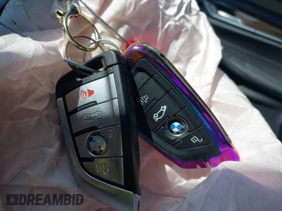 2021 BMW 5 Series 530i with VIN WBA53BH09MWX07868, listed as a IAAI auction lot 43275734 with Not provided miles and . Bid and sale history available at DreamBid. Image 11.