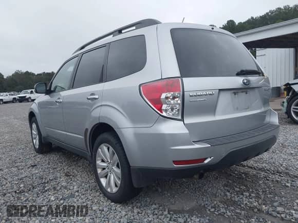 2012 Subaru Forester X Premium z VIN JF2SHBDC0CH459067, wystawiony jako IAAI lot #43386560 z przebiegiem 181 633 mil mil oraz . Historia ofert i sprzedaży dostępna na DreamBid. Obrazek 3.