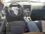 2010 Ford Explorer XLT z VIN 1FMEU6DE7AUA81491, wystawiony jako Copart lot #64130645 z przebiegiem 408 534 mil mil oraz Szkoda całkowita • Salvage title. Historia ofert i sprzedaży dostępna na DreamBid. Obrazek 8.