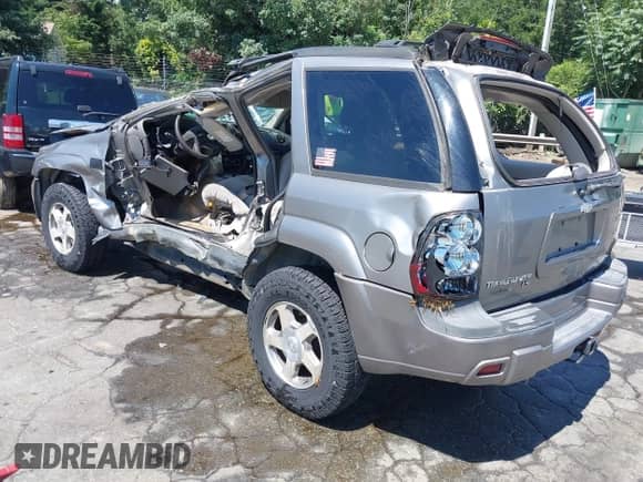 2006 Chevrolet TrailBlazer LT с VIN 1GNDT13S462266685, выставлен на аукционе IAAI как лот 42876121 с пробегом 165 702 миль миль и . История ставок и продаж доступна на DreamBid. Изображение 3.