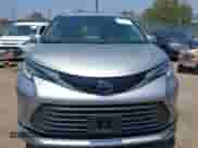 2023 Toyota Sienna Limited с VIN 5TDZSKFC5PS104795, выставлен на аукционе IAAI как лот 42573129 с пробегом 27 724 миль миль и . История ставок и продаж доступна на DreamBid. Изображение 13.