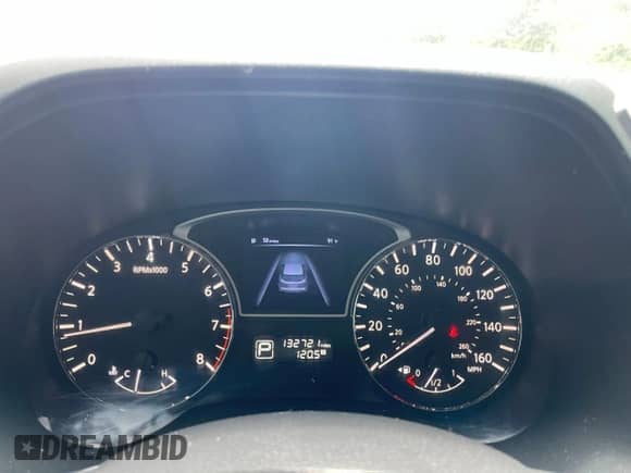 2014 Nissan Pathfinder Platinum with VIN 5N1AR2MN6EC733487, listed as a Copart auction lot 62967685 with 132,721 mi miles and Clean title. Bid and sale history available at DreamBid. Image 8.