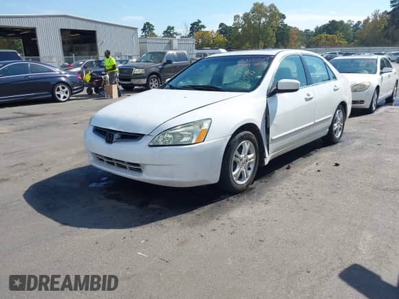 2005 Honda Accord EX-L z VIN 1HGCM56885A010788, wystawiony jako IAAI lot #43512169 z przebiegiem 374 179 mil mil oraz . Historia ofert i sprzedaży dostępna na DreamBid. Obrazek 2.