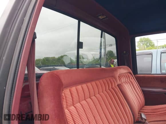 1991 Chevrolet Silverado 1500 с VIN 1GCDK14K2ME130643, выставлен на аукционе IAAI как лот 42358146 с пробегом 139 857 миль миль и . История ставок и продаж доступна на DreamBid. Изображение 8.