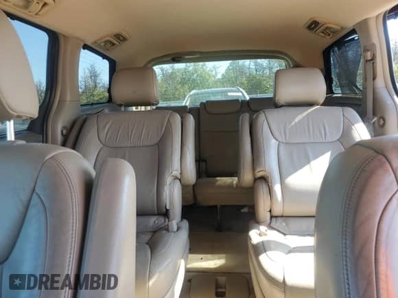 2006 Toyota Sienna XLE z VIN 5TDZA22C76S409318, wystawiony jako Copart lot #85260825 z przebiegiem 183 779 mil mil oraz Szkoda całkowita • Salvage title. Historia ofert i sprzedaży dostępna na DreamBid. Obrazek 10.