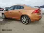 2012 Volvo S60 T6 with VIN YV1902FH8C2024792, listed as a Copart auction lot 43811995 with 189,057 mi miles and Salvage title. Bid and sale history available at DreamBid. Image 2.