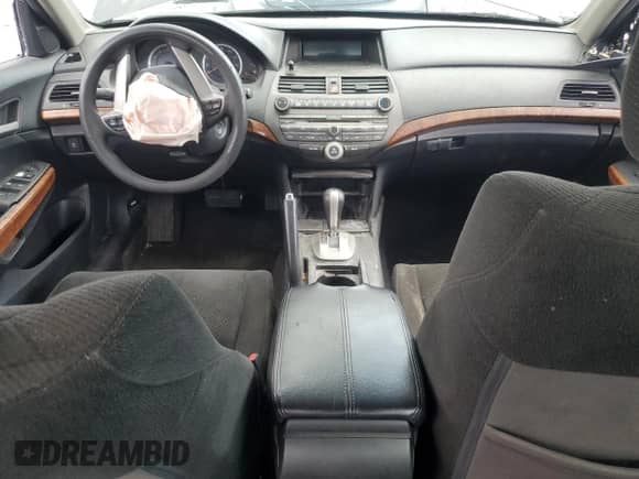 2011 Honda Accord EX with VIN 1HGCP2F75BA088681, listed as a Copart auction lot 71907285 with 187,078 mi miles and Non repairable. Bid and sale history available at DreamBid. Image 8.