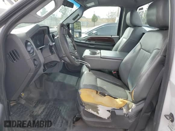 2012 Ford F-250 XL z VIN 1FTBF2A64CEA16022, wystawiony jako Copart lot #46329965 z przebiegiem 259 815 mil mil oraz Szkoda całkowita • Salvage title. Historia ofert i sprzedaży dostępna na DreamBid. Obrazek 7.