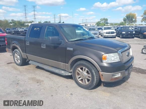 2005 Ford F-150 XLT z VIN 1FTPW12555FB31201, wystawiony jako IAAI lot #43410539 z przebiegiem 116 296 mil mil oraz . Historia ofert i sprzedaży dostępna na DreamBid. Obrazek 1.