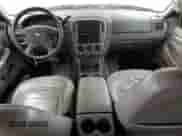 2005 Ford Explorer XLT с VIN 1FMZU63W95UA22055, выставлен на аукционе Copart как лот 69892205 с пробегом 238 712 миль миль и Списание • Salvage title. История ставок и продаж доступна на DreamBid. Изображение 8.