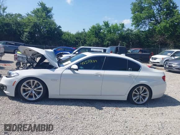 2015 BMW 5 Series 535i xDrive with VIN WBA5B3C50FD548071, listed as a IAAI auction lot 42577184 with 147,699 mi miles and . Bid and sale history available at DreamBid. Image 15.