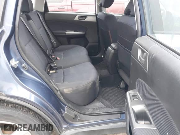 2012 Subaru Forester X z VIN JF2SHBBC4CH406858, wystawiony jako IAAI lot #43444586 z przebiegiem 185 549 mil mil oraz . Historia ofert i sprzedaży dostępna na DreamBid. Obrazek 8.