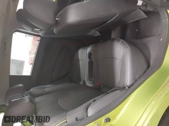 2013 Chevrolet Spark LT z VIN KL8CD6S99DC500123, wystawiony jako IAAI lot #42552246 z przebiegiem 82 212 mil mil oraz . Historia ofert i sprzedaży dostępna na DreamBid. Obrazek 8.