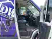 2015 Ram ProMaster Cargo z VIN 3C6TRVAG8FE513533, wystawiony jako IAAI lot #42809221 z przebiegiem 177 853 mil mil oraz . Historia ofert i sprzedaży dostępna na DreamBid. Obrazek 5.