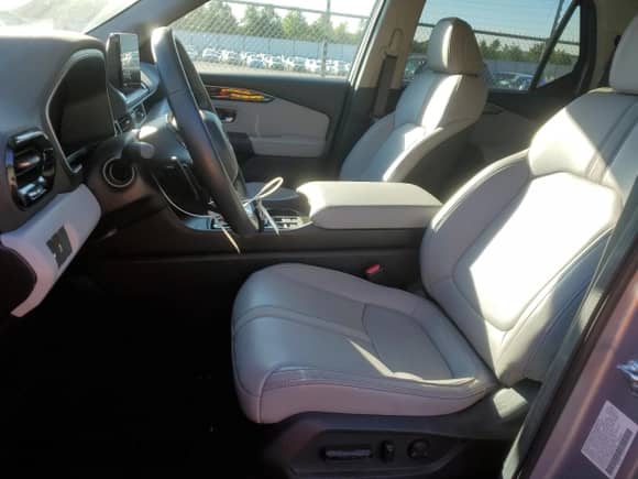 2024 Honda Pilot EX-L с VIN 5FNYG1H43RB013187, выставлен на аукционе Copart как лот 68521945 с пробегом 12 080 миль миль и Списание • Salvage title. История ставок и продаж доступна на DreamBid. Изображение 7.