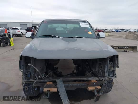 2000 GMC Sierra 1500 SLE with VIN 1GTEC19V3YZ176243, listed as a IAAI auction lot 41582240 with Not provided miles and . Bid and sale history available at DreamBid. Image 13.