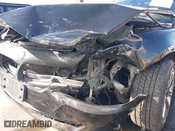 2006 BMW Z4 3.0i with VIN 4USBU335X6LW68914, listed as a IAAI auction lot 41499481 with Not provided miles and . Bid and sale history available at DreamBid. Image 6.