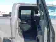 2020 Ford F-150 XL z VIN 1FTEW1CP6LFC65994, wystawiony jako IAAI lot #43355495 z przebiegiem 125 635 mil mil oraz . Historia ofert i sprzedaży dostępna na DreamBid. Obrazek 8.