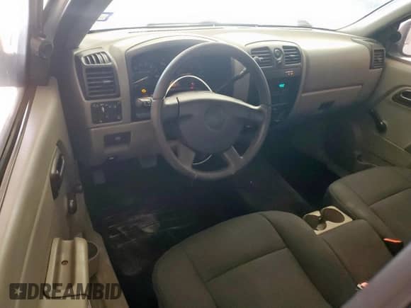 2006 Chevrolet Colorado Work Truck z VIN 1GCCS146468293066, wystawiony jako Copart lot #61366345 z przebiegiem 159 241 mil mil oraz Szkoda całkowita • Salvage title. Historia ofert i sprzedaży dostępna na DreamBid. Obrazek 8.