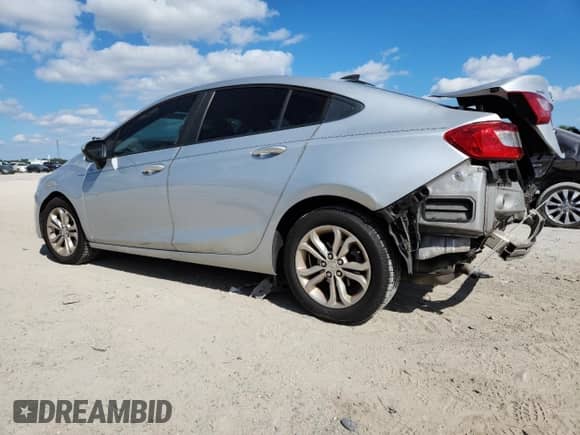 2019 Chevrolet Cruze LS с VIN 1G1BC5SM7K7148033, выставлен на аукционе Copart как лот 87249815 с пробегом 149 940 миль миль и На запчасти • Non repairable. История ставок и продаж доступна на DreamBid. Изображение 2.