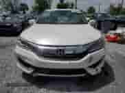 2017 Honda Accord EX-L with VIN 1HGCR2F85HA202402, listed as a Copart auction lot 61039495 with 37,637 mi miles and Salvage title. Bid and sale history available at DreamBid. Image 5.