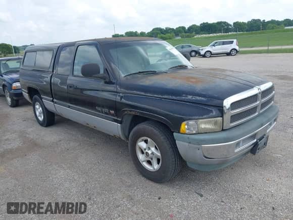 1999 Dodge 1500 with VIN 3B7HC13Y9XM548166, listed as a IAAI auction lot 42514836 with 214,843 mi miles and . Bid and sale history available at DreamBid. Image 1.