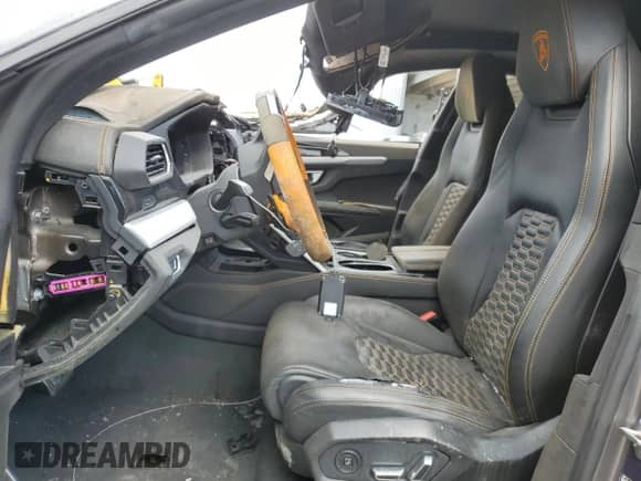 2019 Lamborghini Urus with VIN ZPBUA1ZL5KLA05433, listed as a Copart auction lot 69777194 with Not provided miles and Clean title. Bid and sale history available at DreamBid. Image 7.