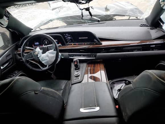 2021 Cadillac Escalade Premium Luxury with VIN 1GYS4CKL4MR193058, listed as a Copart auction lot 57550955 with 47,761 mi miles and Salvage title. Bid and sale history available at DreamBid. Image 8.